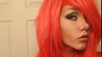 Egy amatőr házi sex videok halvány vörös hajú, káprázatos szőke ringatta egy forró hármasban